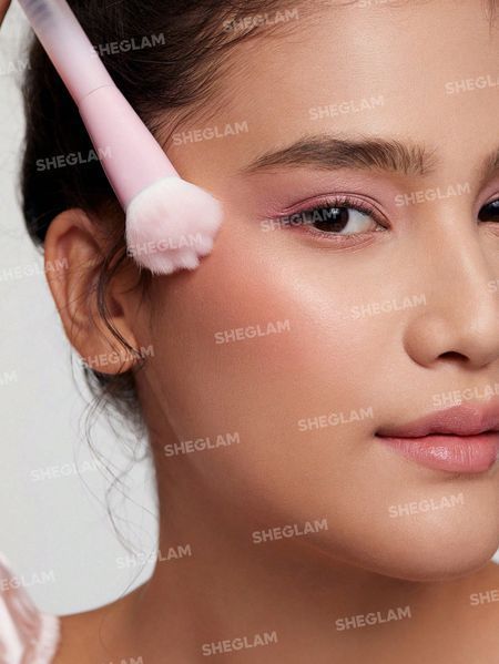 Пензель для рідких рум'ян SHEGLAM Color Bloom Liquid Blush Brush 499/230/88963 фото