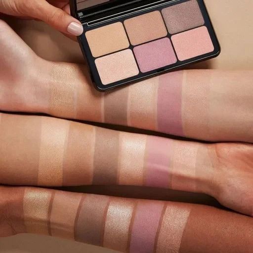 Палетка Kiko Milano Irresistible Total Look Face Powder Palette 01 Light-Medium 15 г 570/859662 фото
